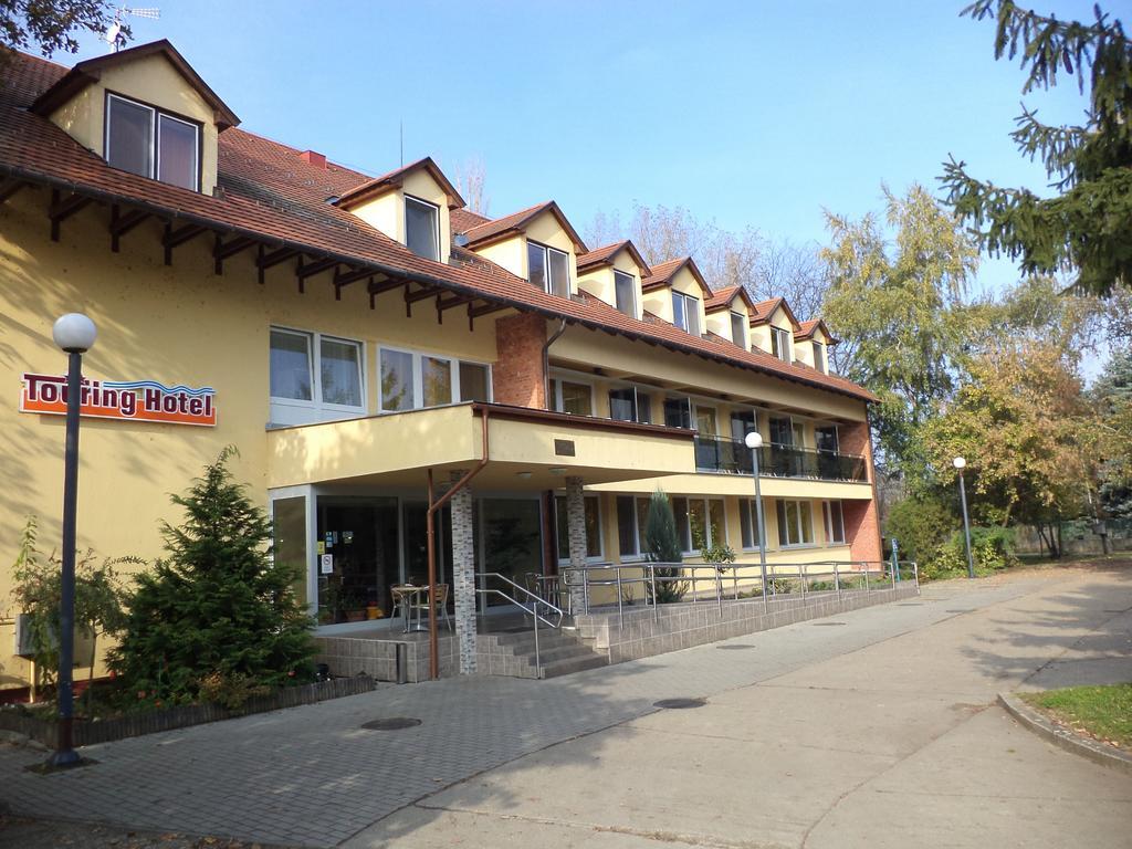 Touring Hotel Berekfürdő エクステリア 写真