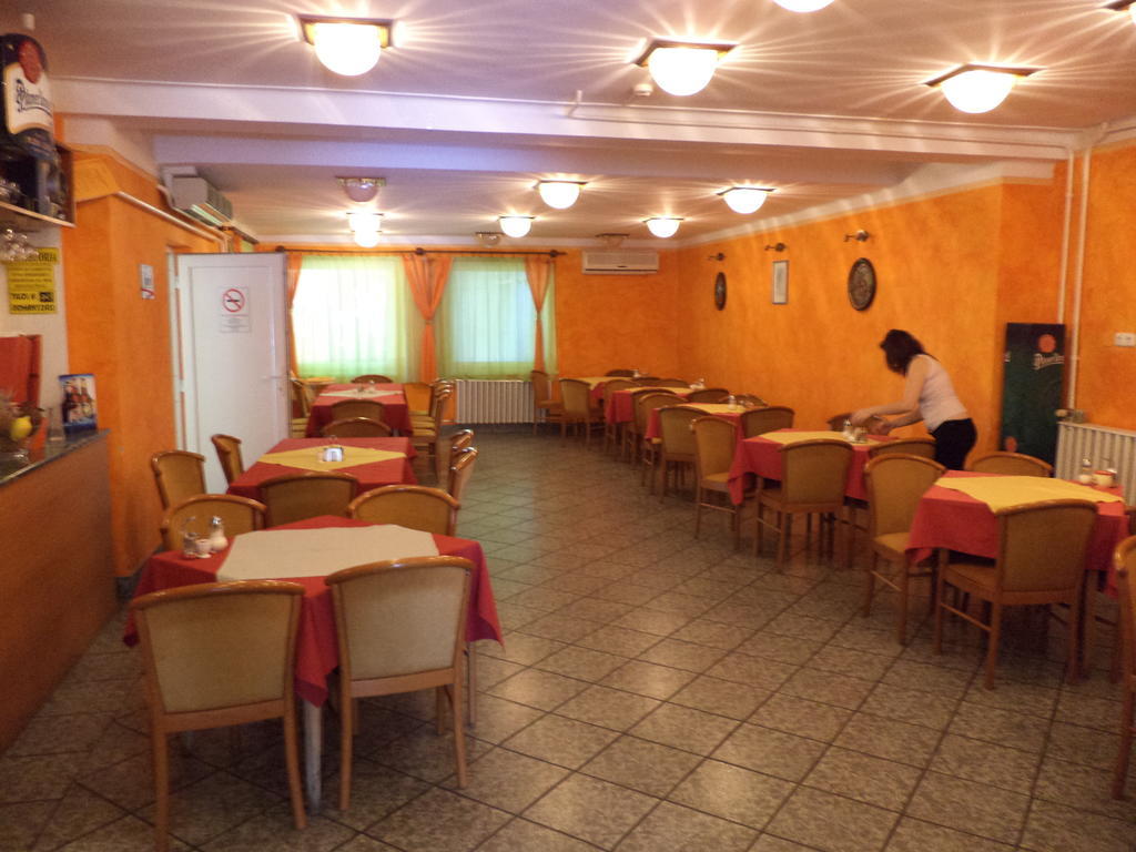Touring Hotel Berekfürdő エクステリア 写真