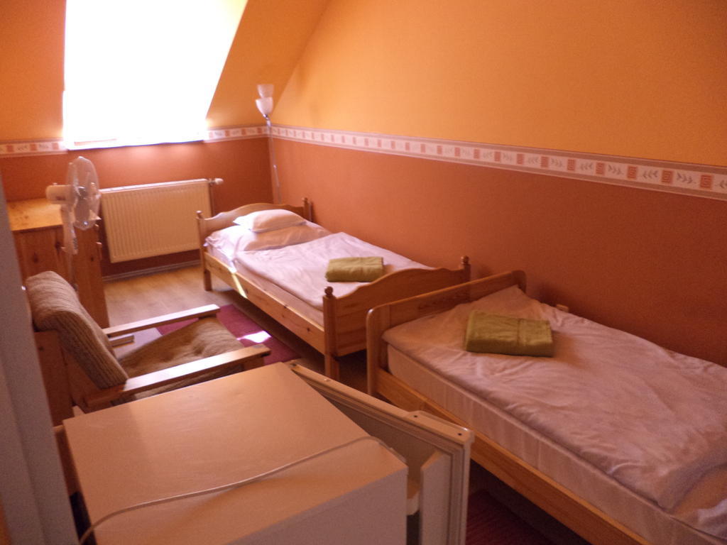 Touring Hotel Berekfürdő 部屋 写真